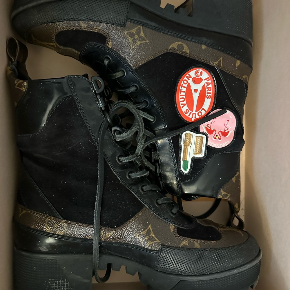 Louis Vuitton Monogram Combat Boots – Black & Brown – Box Included – Authentic - Picture 3 of 5